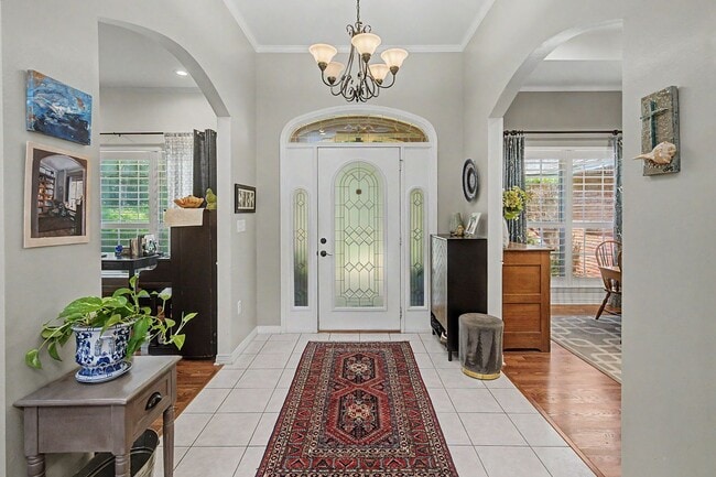 Building Photo - FIVE Bedroom Home in Bluewater Bay