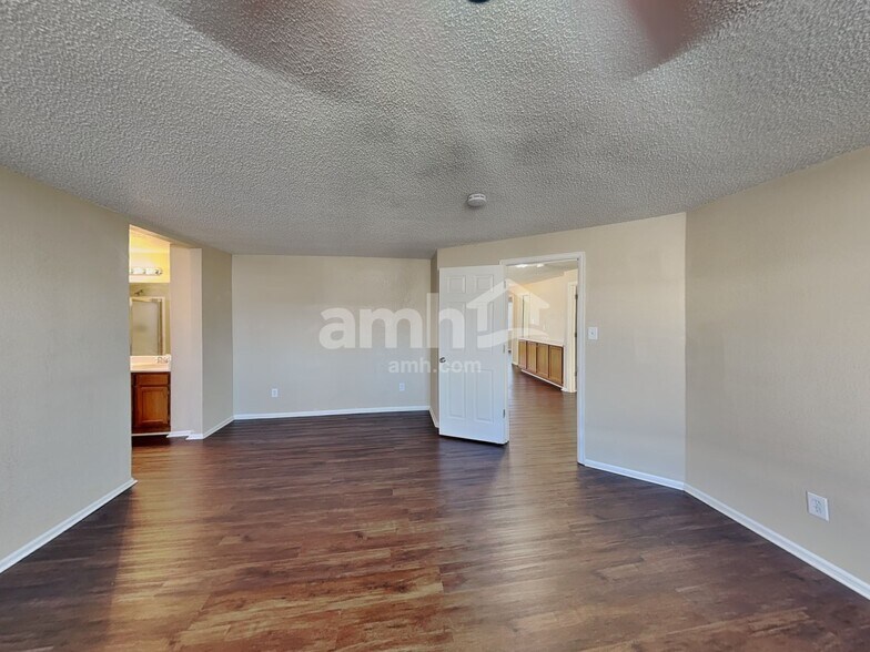 Building Photo - 11393 Gray St