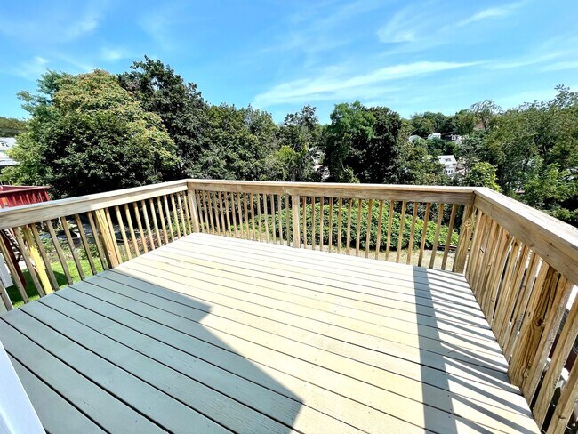 Building Photo - Modern 3-Bedroom 3-Bath  Home for Rent in Mt Washington, Pittsburgh, PA