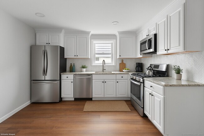 Building Photo - 389 Highland Ave