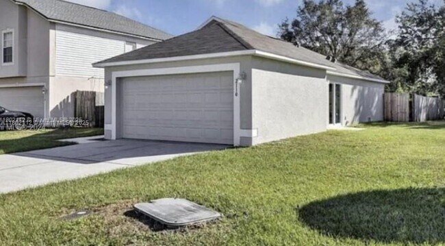 Building Photo - 2110 Whispering Trails Blvd
