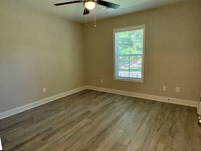 Building Photo - 2853-A Jubilee Dr