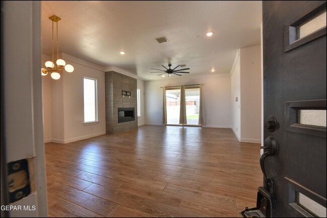 Building Photo - 218 Rutland Pl