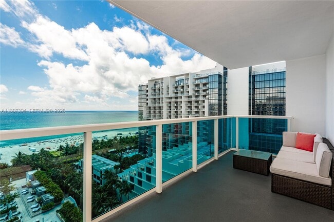 Building Photo - 2301 Collins Ave