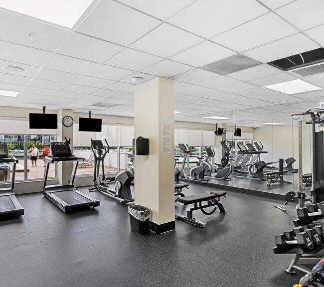 Building Photo - 3000 S Ocean Dr