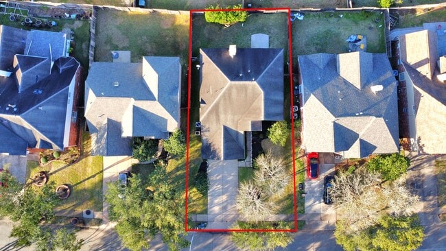 Building Photo - 4703 Zachary Ln