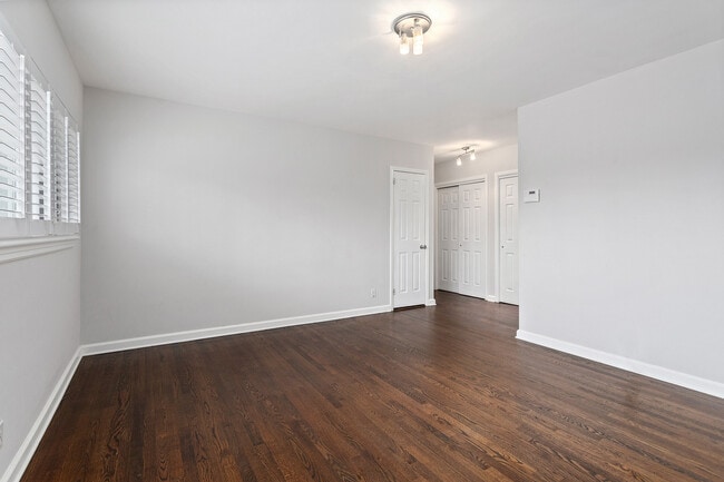 Building Photo - 1624 Peachtree Battle Ave NW
