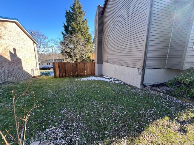 Building Photo - 116 Ridgeley Rd