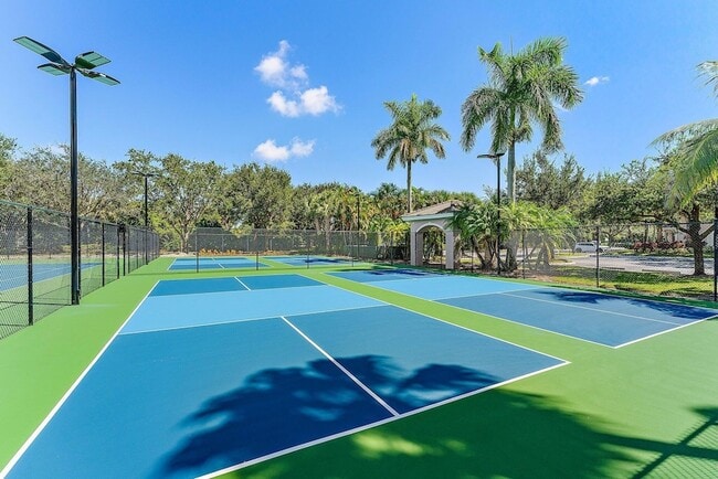 Building Photo - 2809 Amalei Dr