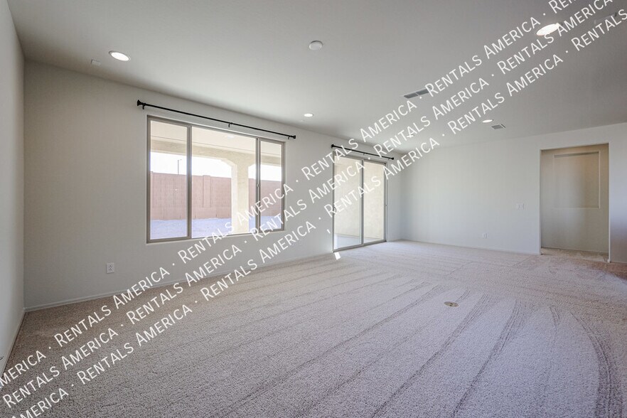 Building Photo - 18675 N 268th Ave