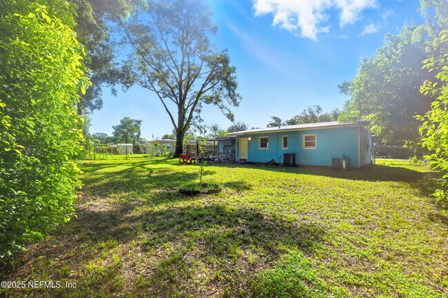 Building Photo - 355 Wildwood Ln