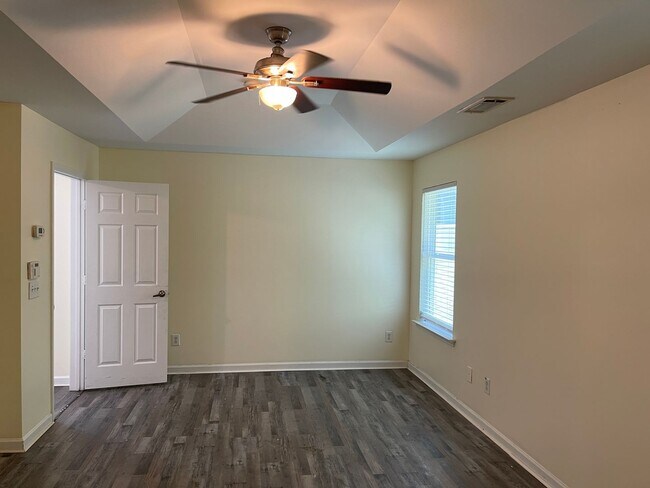 Building Photo - Home in Sable Glen for Rent - South Fulton