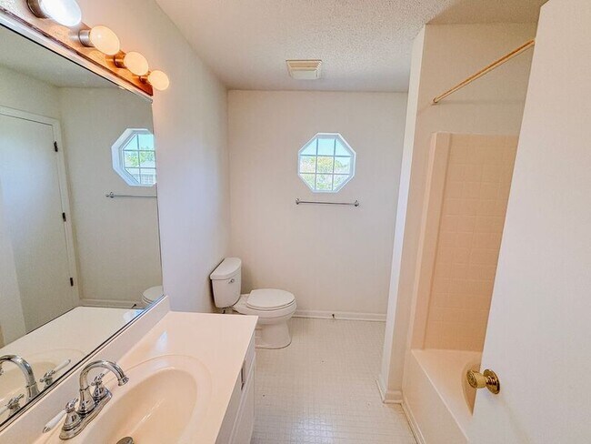 Building Photo - 118 Sea Cotton Cir