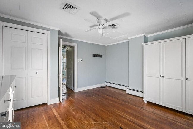 Building Photo - 719 S Montford Ave