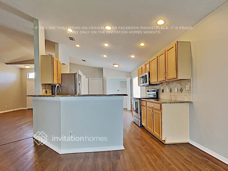 Building Photo - 2101 Tiburon Ln