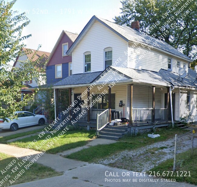Primary Photo - Multi living !