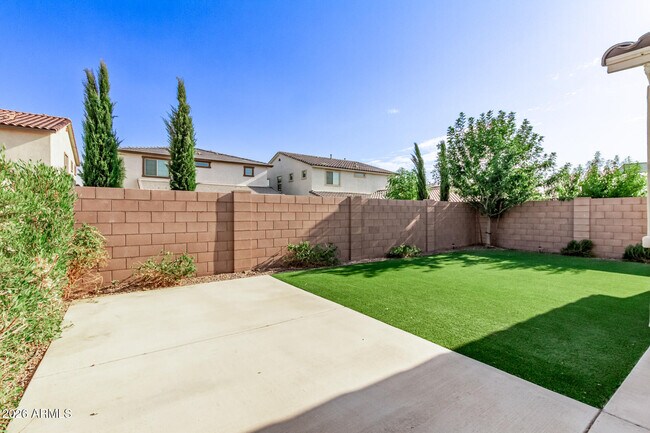 Building Photo - 20419 E Rosa Rd