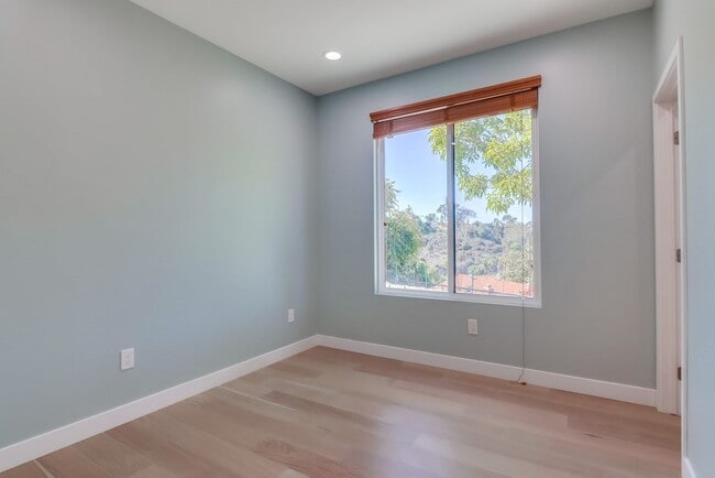 Building Photo - 3336 Altadena Ave.