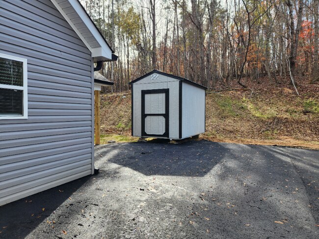 Building Photo - 88 Lumpkin Co Park Rd