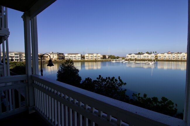 Building Photo - 643 Turnbuckle Dr