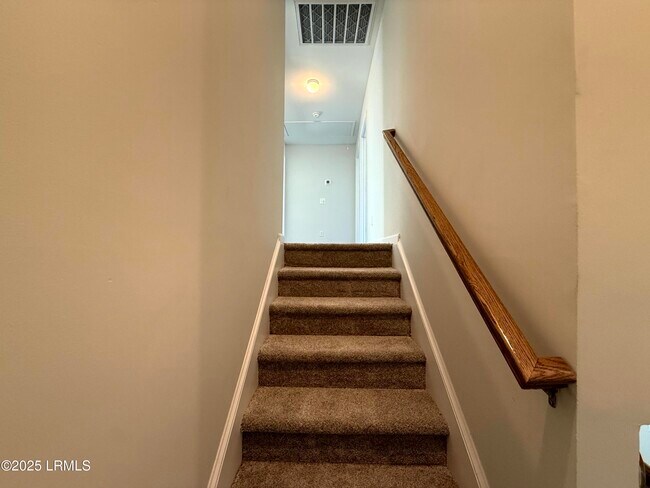 Building Photo - 1069 S Innovation Dr