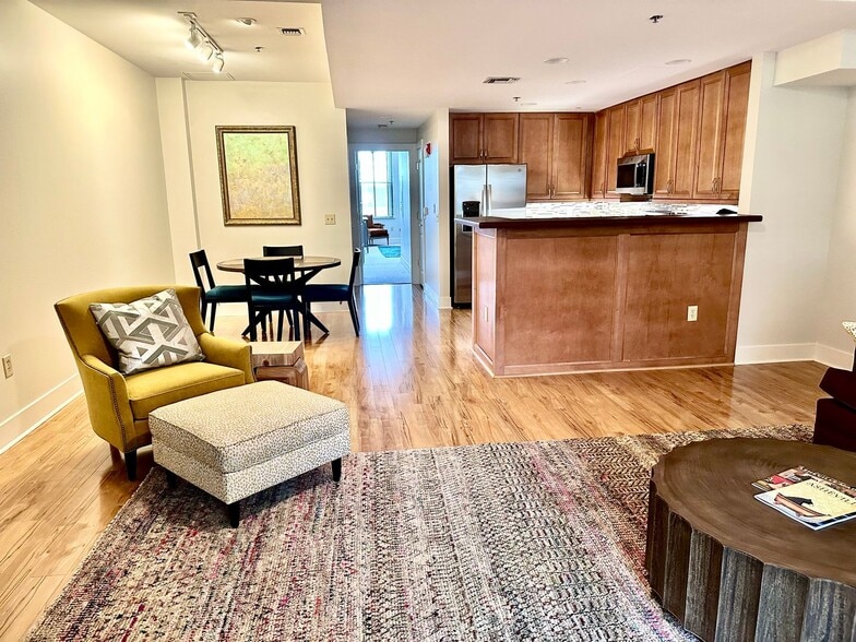 Interior Photo - Residences at Grove Arcade