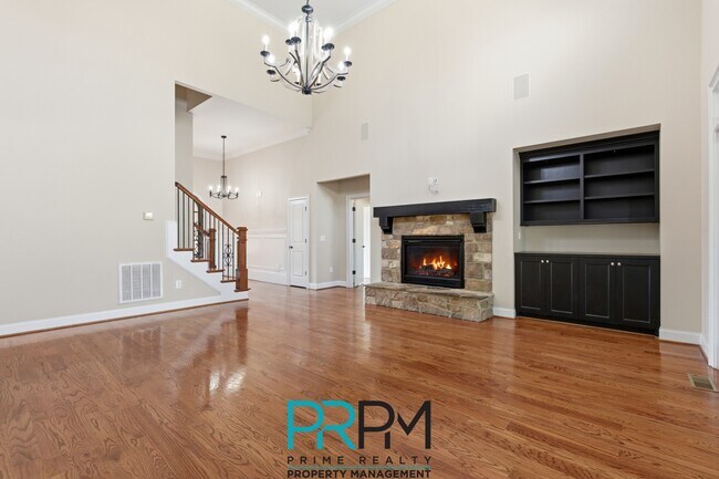 Building Photo - 129 Griffith Hill Way