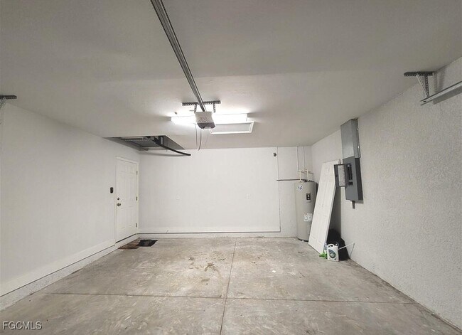 Building Photo - 309 SW 47th Terrace