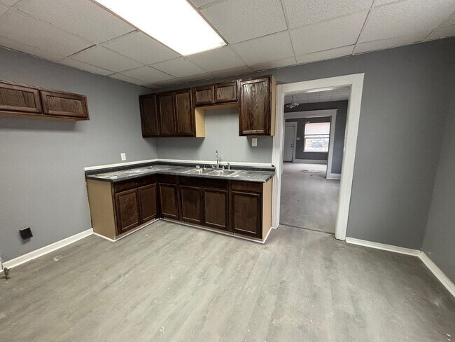 Building Photo - 3010 Warsaw St