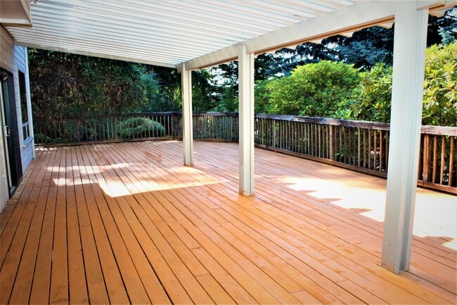 Building Photo - 321 Keach Ct