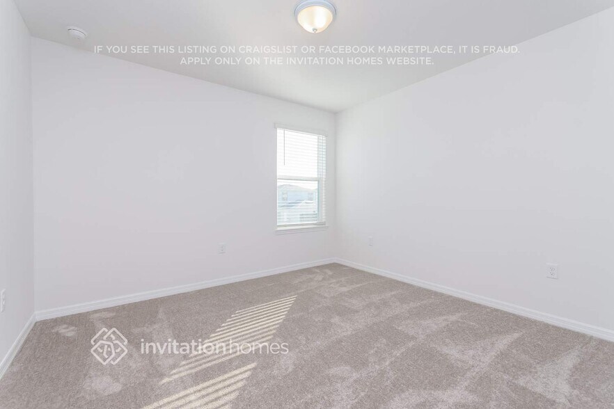 Building Photo - 16348 Grey Pne Dr