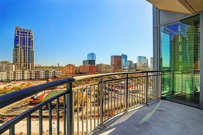 Building Photo - 1600 Post Oak Blvd