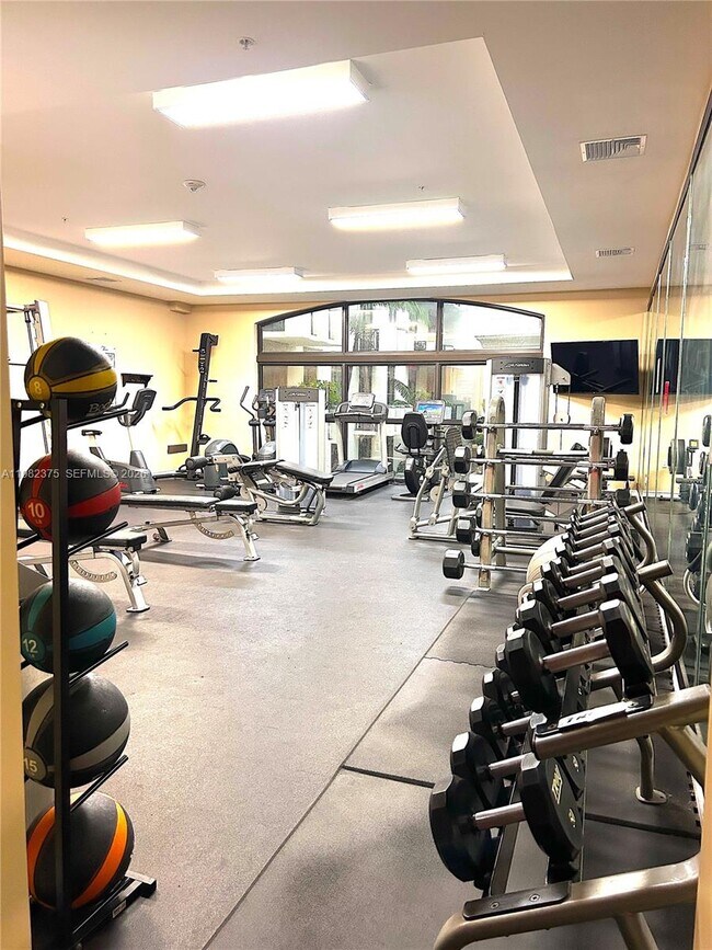 Building Photo - 1805 Ponce de Leon Blvd