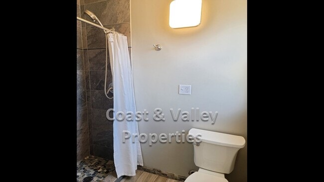 Building Photo - Wonderful South Salinas Home for RENT!!!