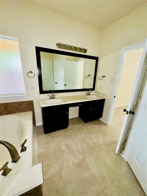 Building Photo - 24527 Lakecrest Creek Dr