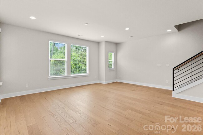 Building Photo - 6017 Irwins Br Dr