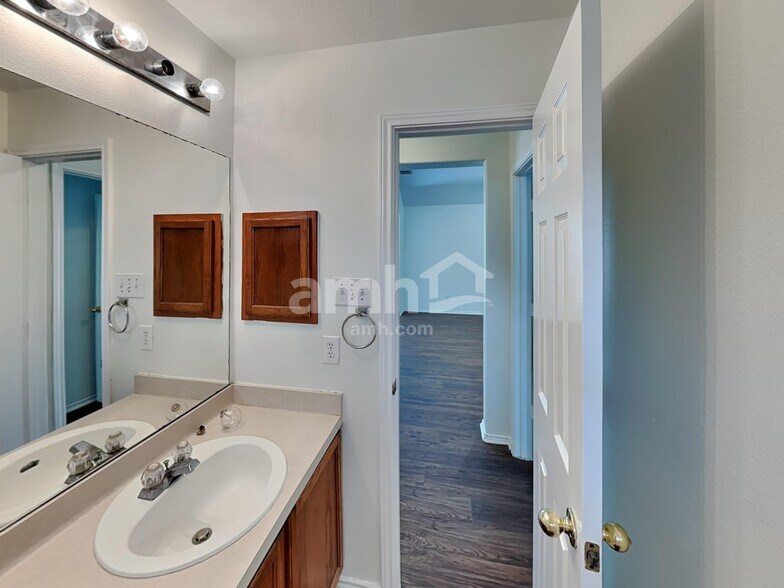 Building Photo - 4031 Arbor Heights