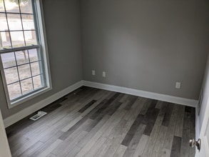 Building Photo - 5621 Button St