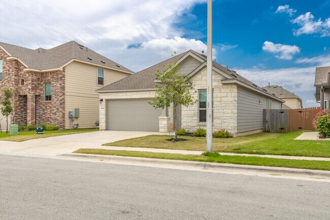 Building Photo - 909 Durness Dr