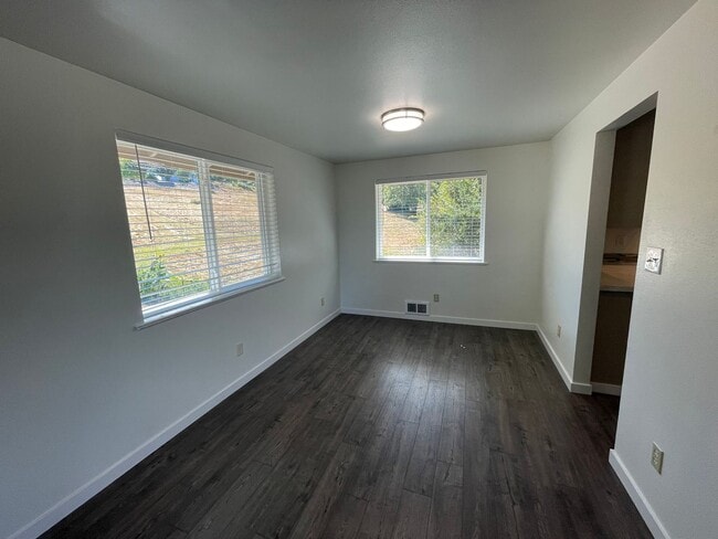 Building Photo - Beautiful Country Setting-2 Bedroom Home
