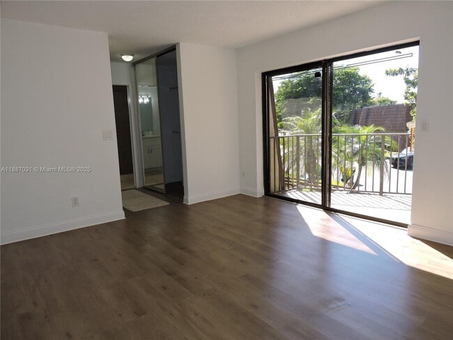 Building Photo - 1316 SW 118th Terrace