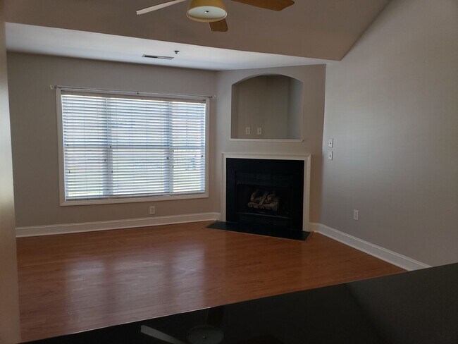 Building Photo - 4732 Tatton Park Cir