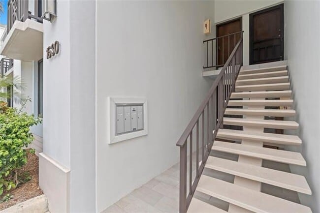 Building Photo - 1630 S Ocean Ln