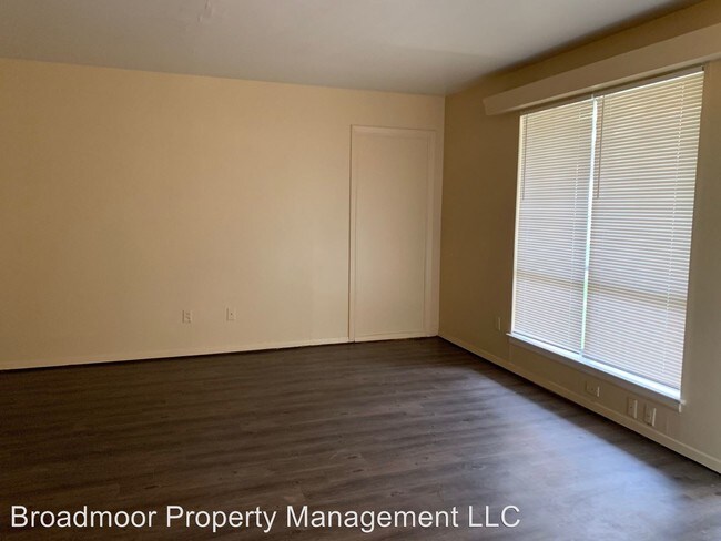 Building Photo - 1261 Peabody Ave