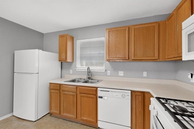 Building Photo - 13528 Briarcreek Loop