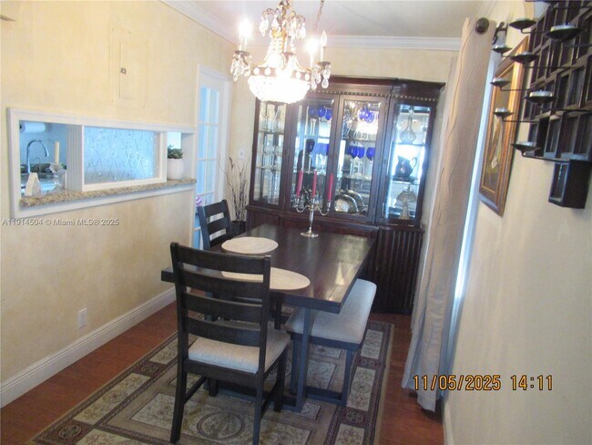 Building Photo - 800 NE 6th St