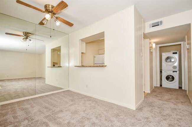 Building Photo - 9021 Gaylord Dr