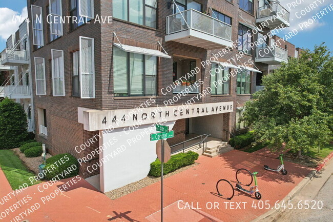 Building Photo - 444 N Central Ave