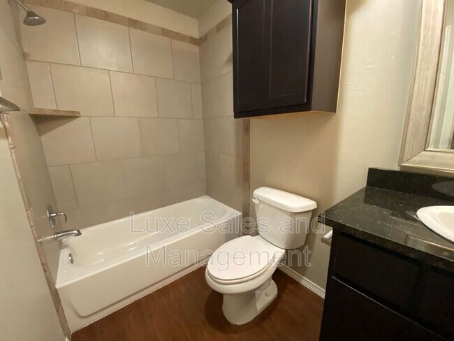 Building Photo - 2116 Buena Vida Ln