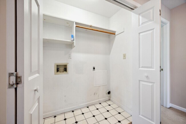 Building Photo - 304 Lynn's Way Yorktown VA 23962: Freshly Painted Updated Photos Coming !